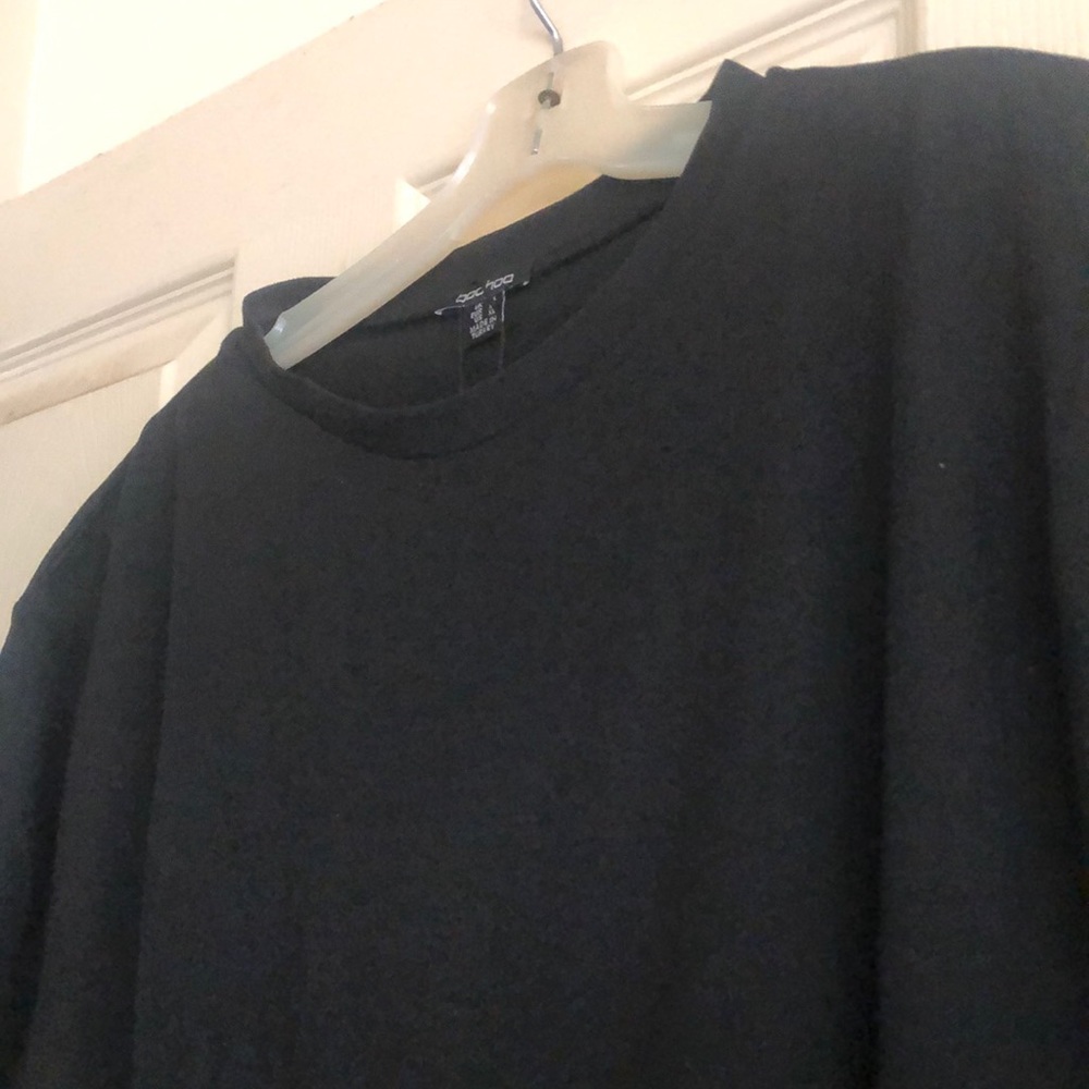 NWT Boohoo black short sleeve T shirt with fun sides👏